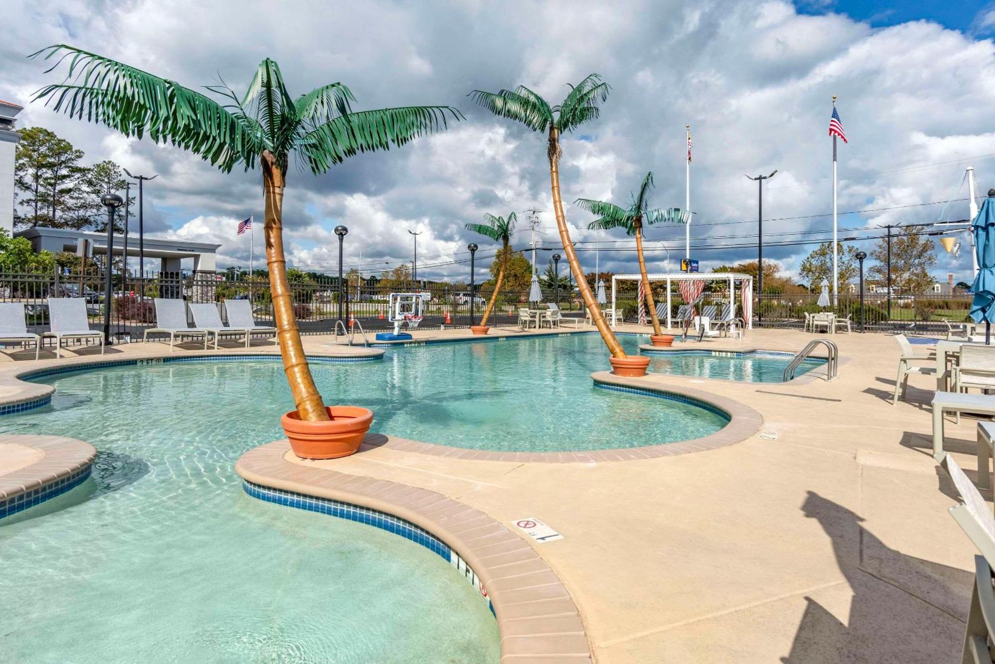 ホテル コンフォート スイーツ West Ocean City エクステリア 写真