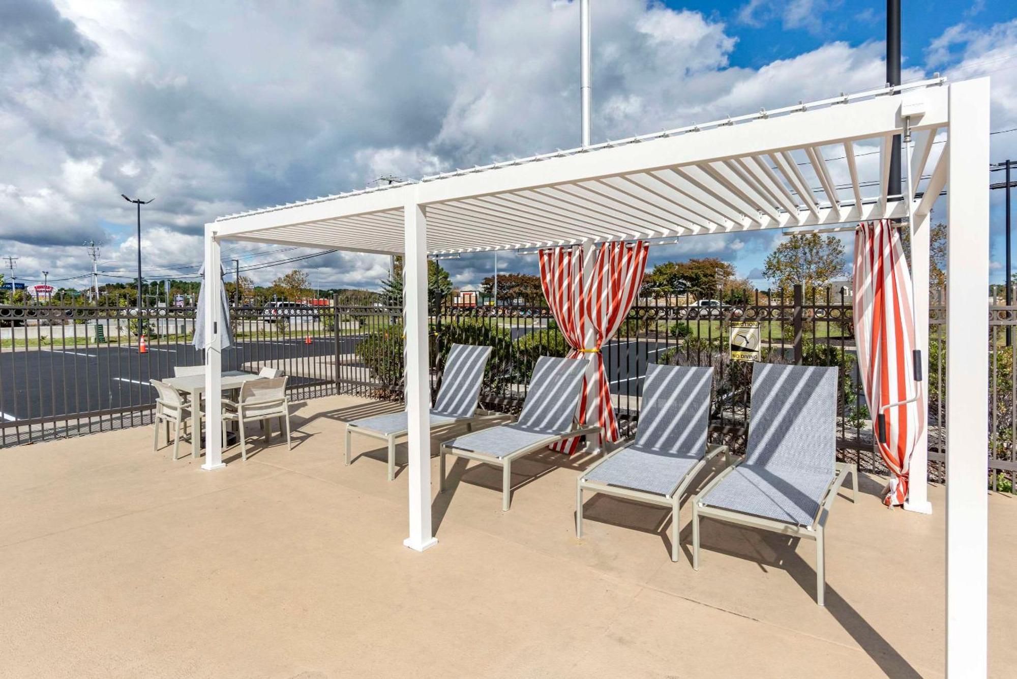 ホテル コンフォート スイーツ West Ocean City エクステリア 写真